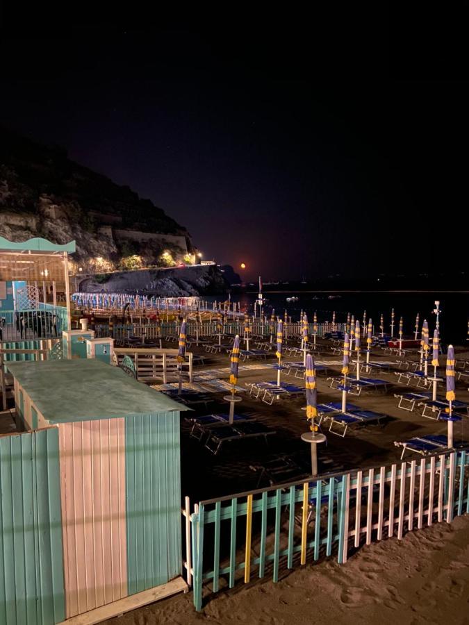 Ferienwohnung 4 Passi Dal Mare Minori Exterior foto